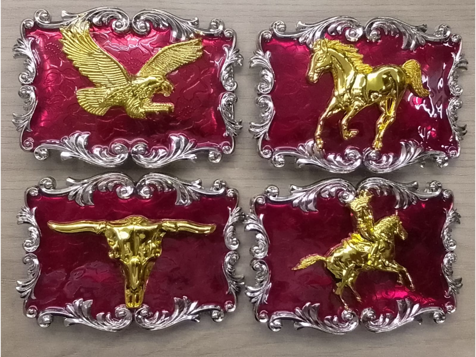 #6 Chapones Fondo Rojo Con Diseño