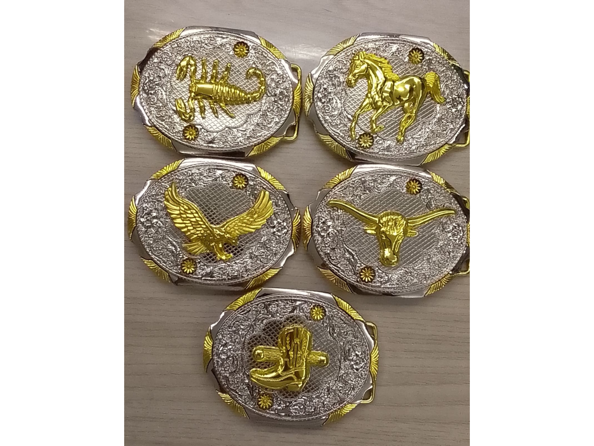 # 4 Chapones franja doradas