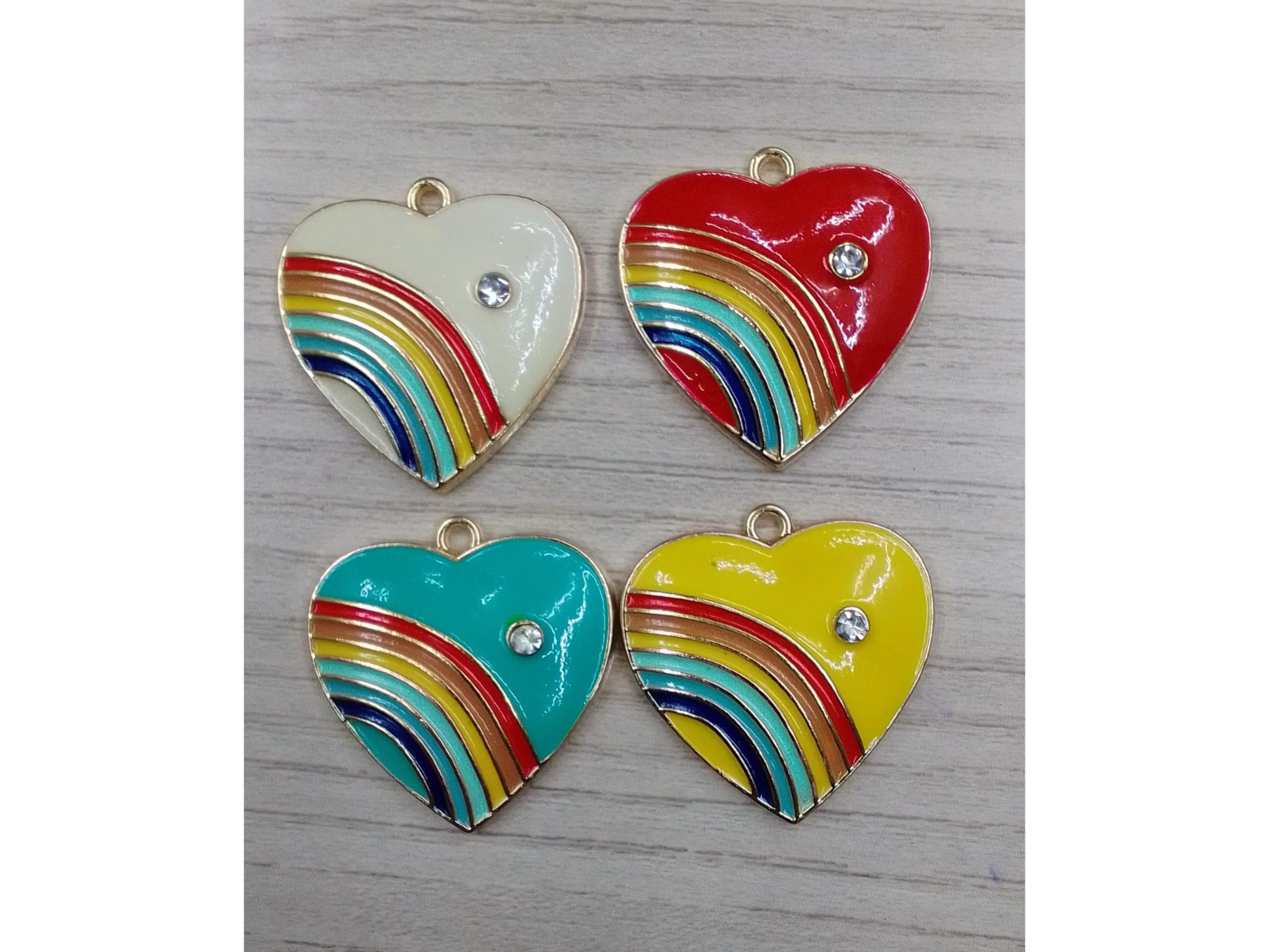 Dijes corazon de metal