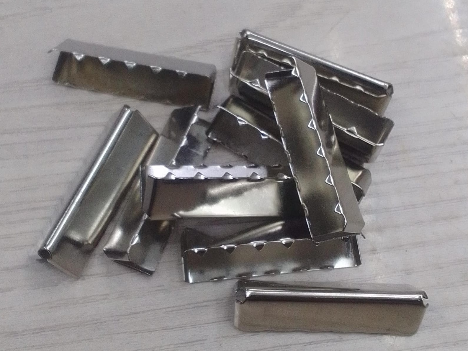 puntera niquel para correa 4cm x100ps