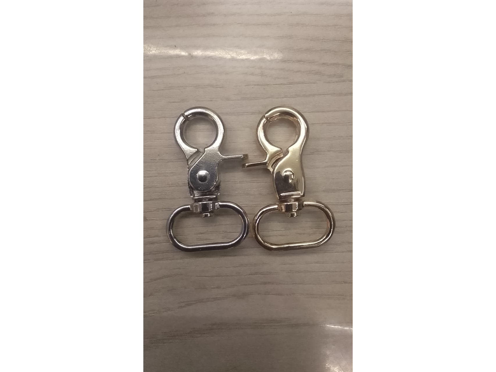 #13 Mosquetones Dorado Níquel 2cm