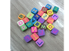Dijes letras plastico
