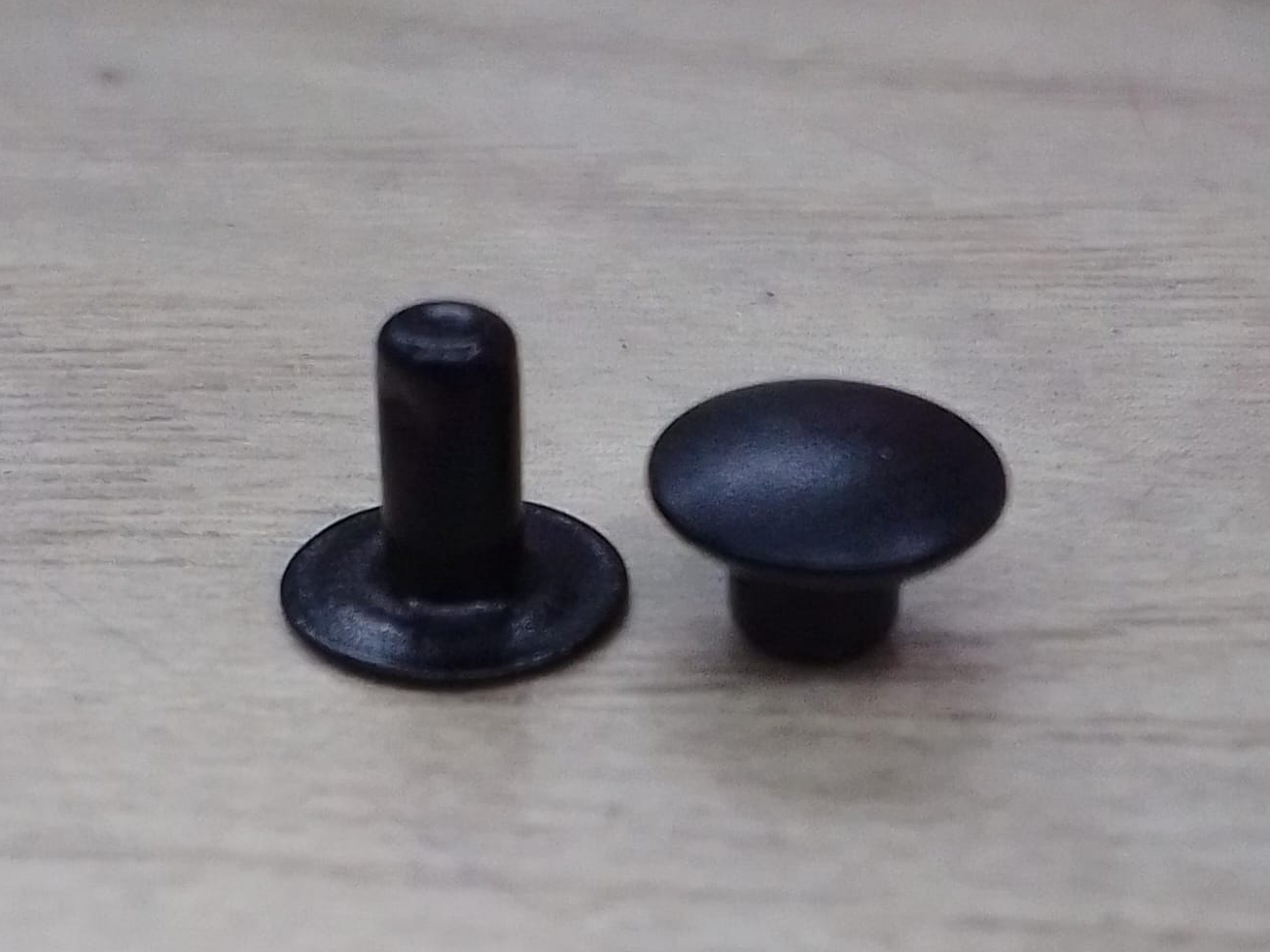 Remache Brasilero #1.5 negro x 100 U