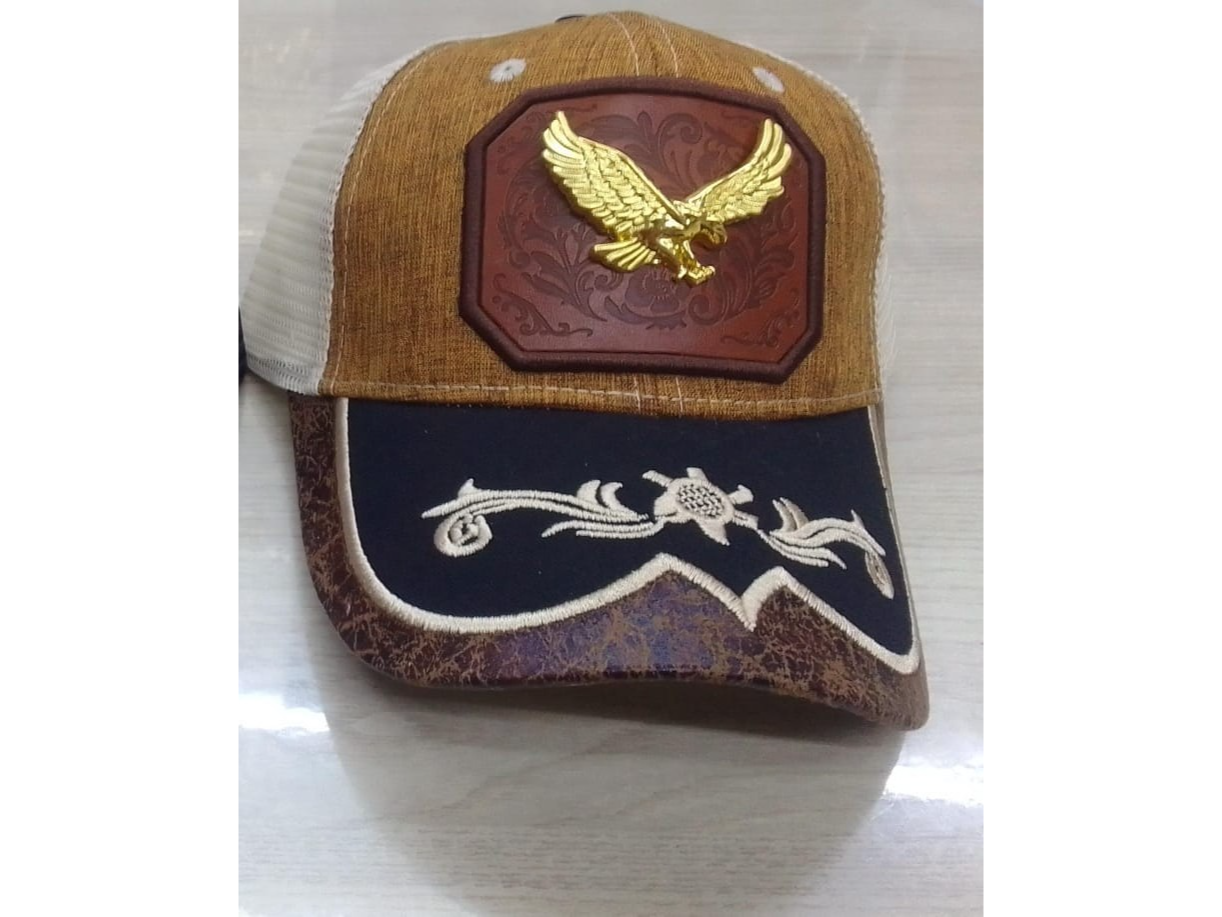 #2 Gorro Trucker Vaquero marron con chapa Aguila dorado