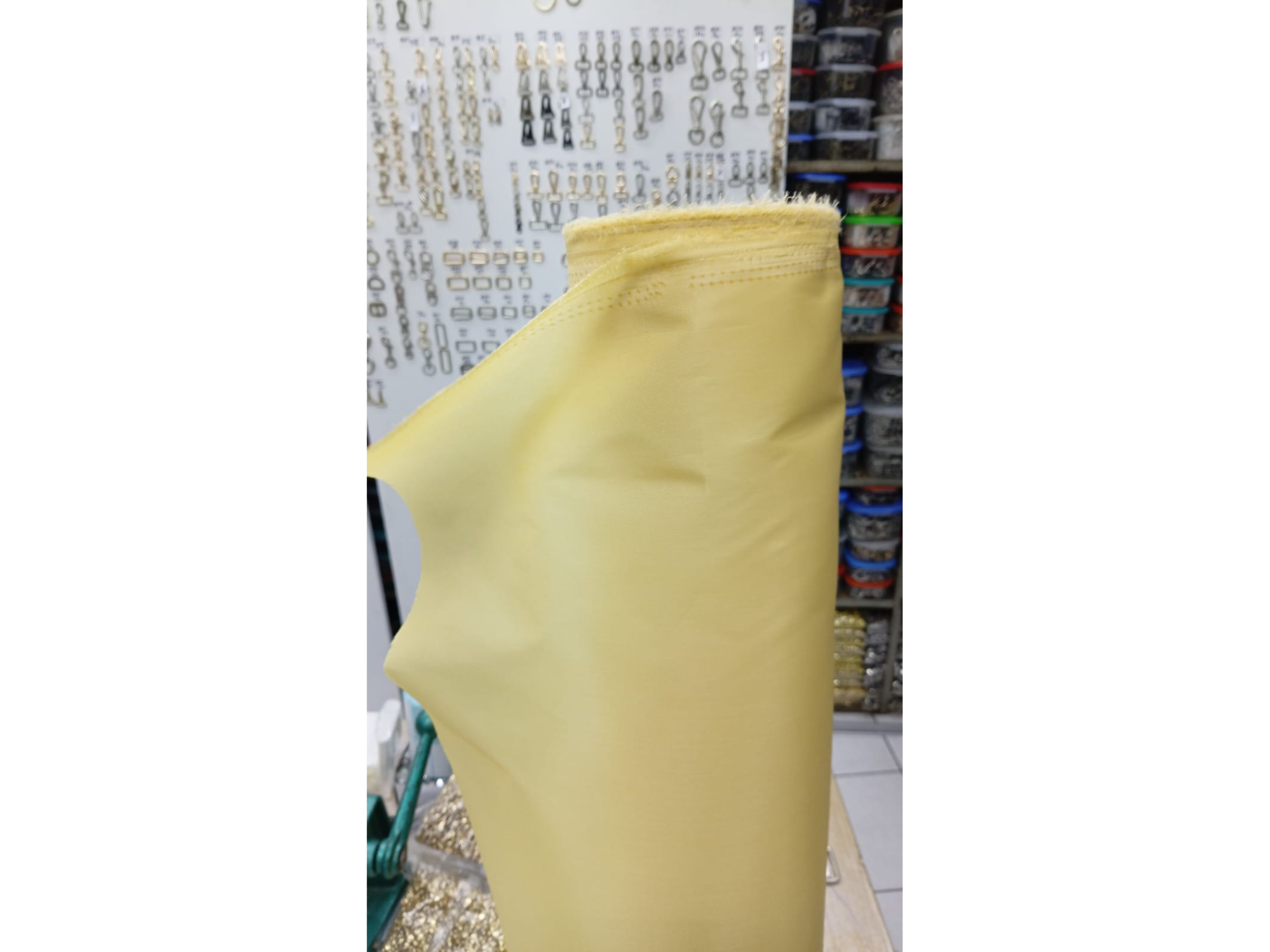 #5 Forro Amarillo Liso