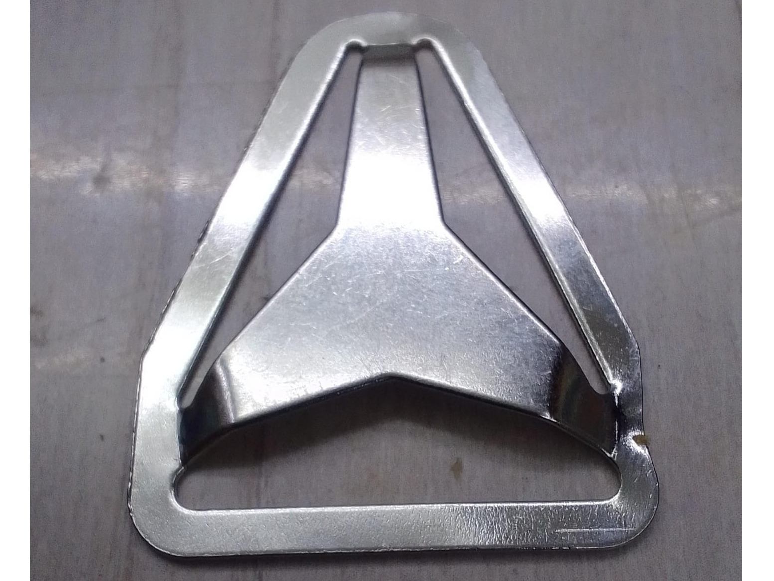 #13 Triángulo Para Suspensor 2.5 cm