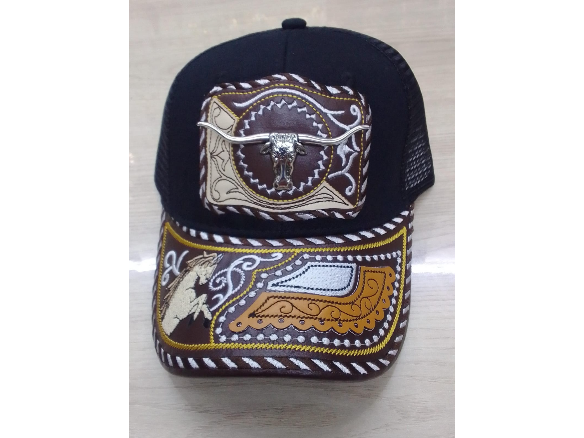 #10 Gorro Trucker Vaquero negro chapa buey