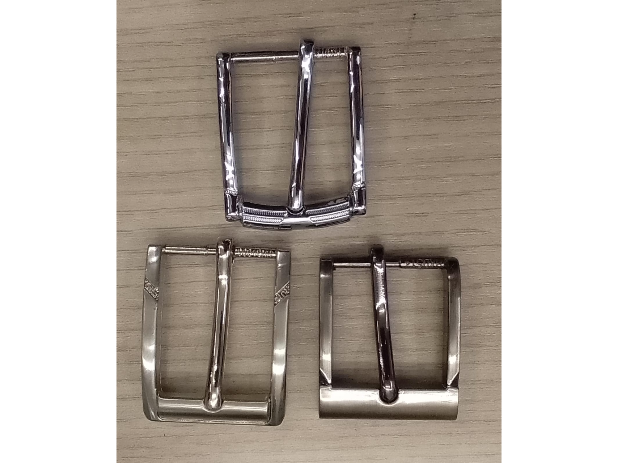 #20 Hebilla Delgada Níquel Plateado Dorado 2.5cm