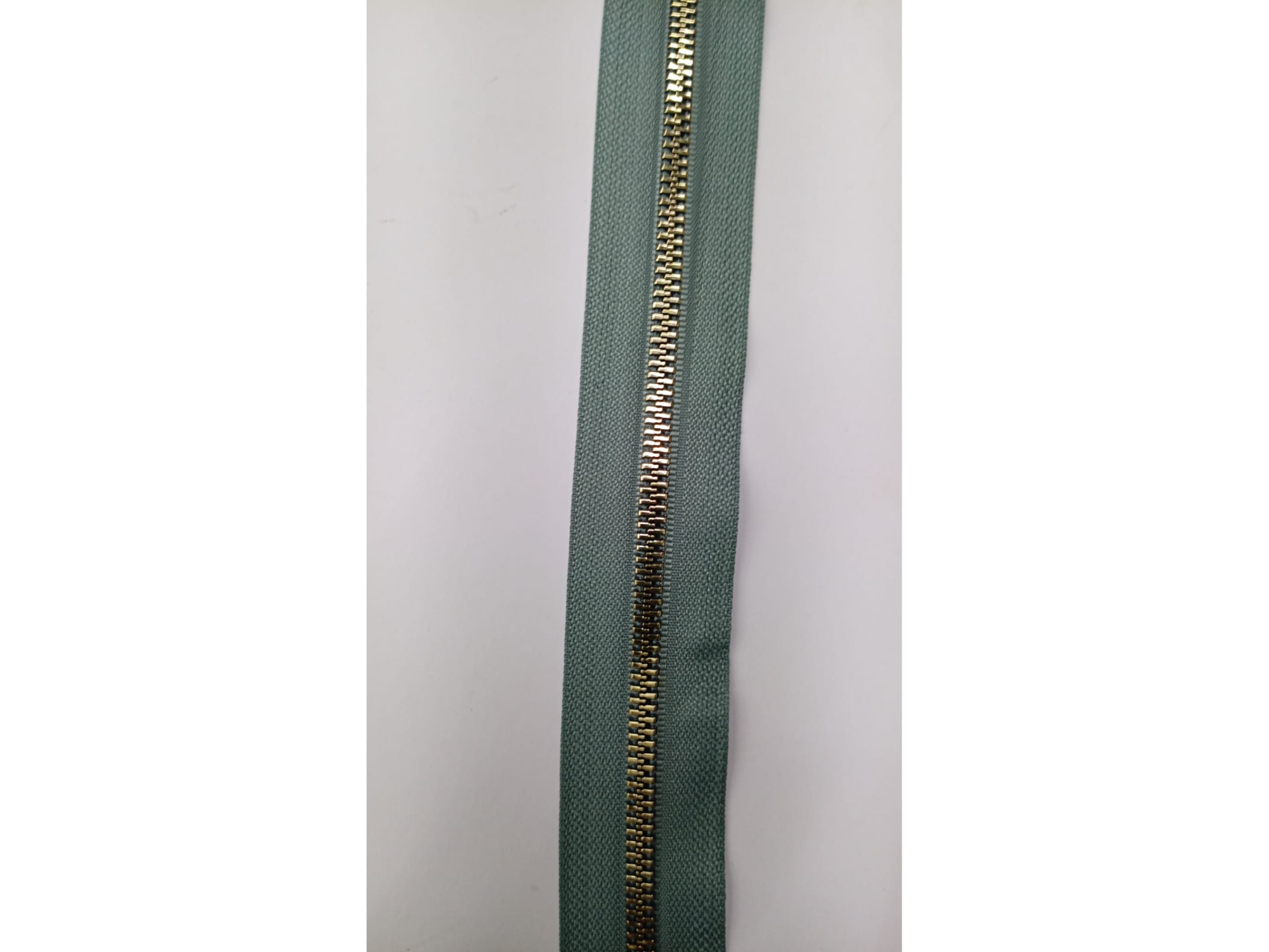 #11 Cierre Cyan Diente Dorado #5