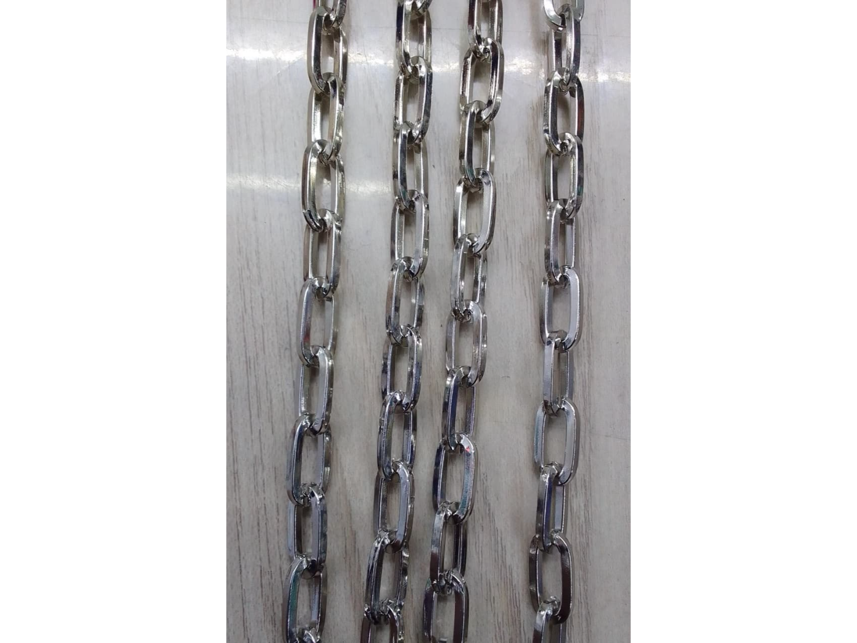 Cadena metálico #170 (12*4mm)
