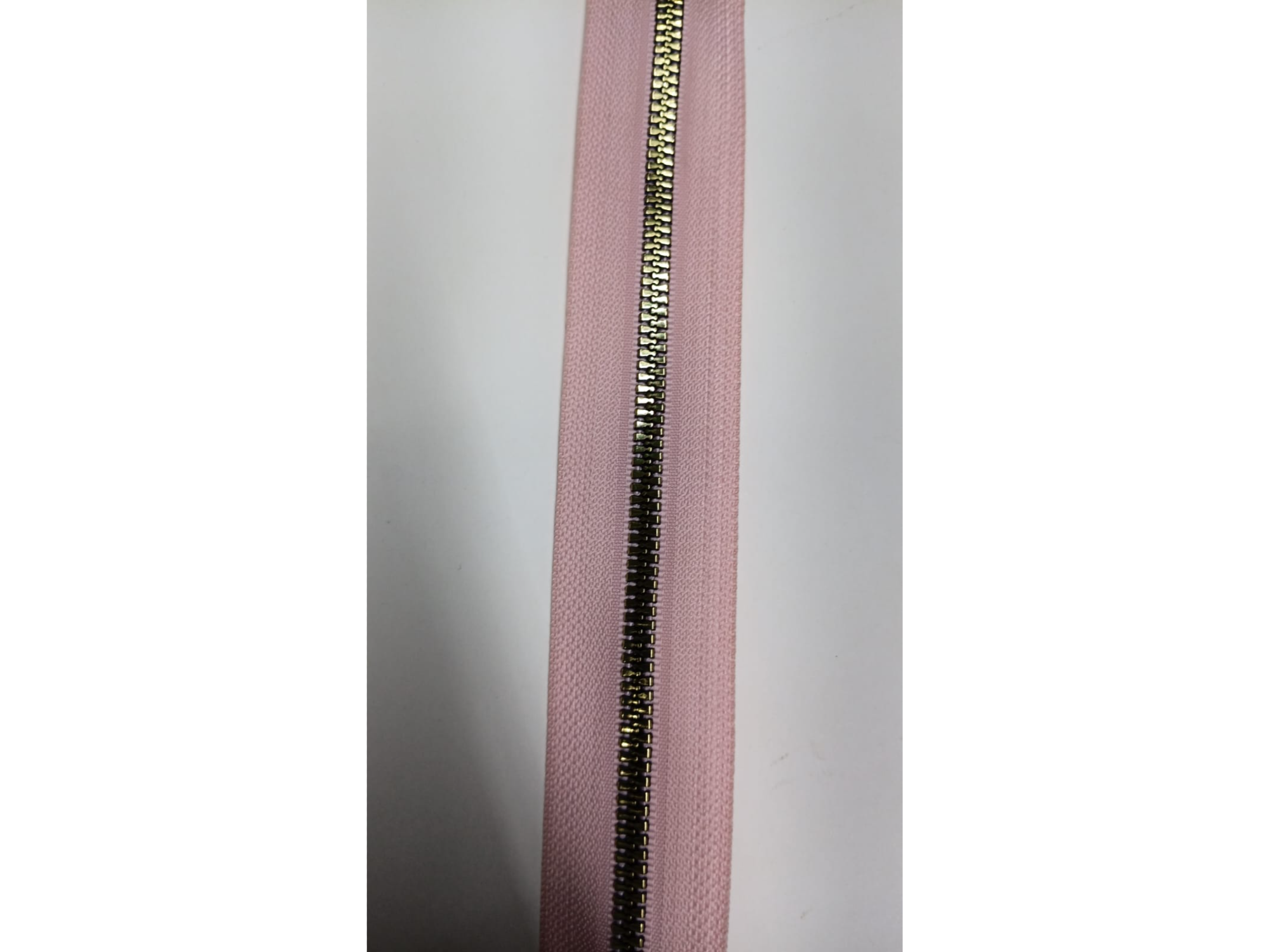 #8 Cierre Rosaso Diente Dorado #5