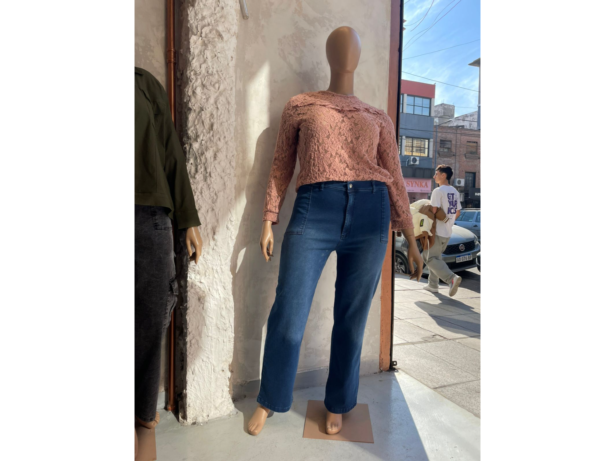 Jeans ancho elastizado azul localizado ART. 858