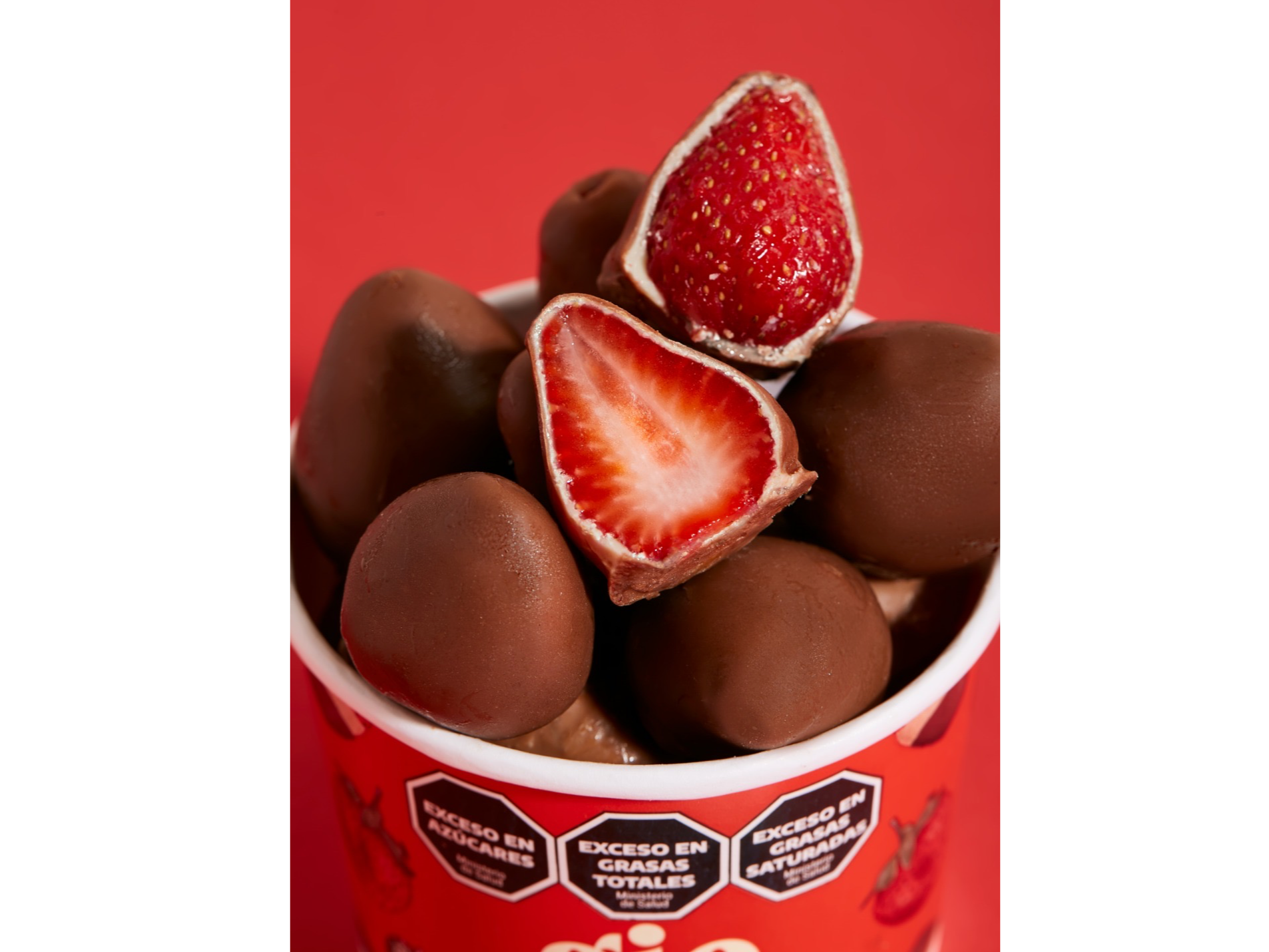 Frutillas bañadas en doble chocolate