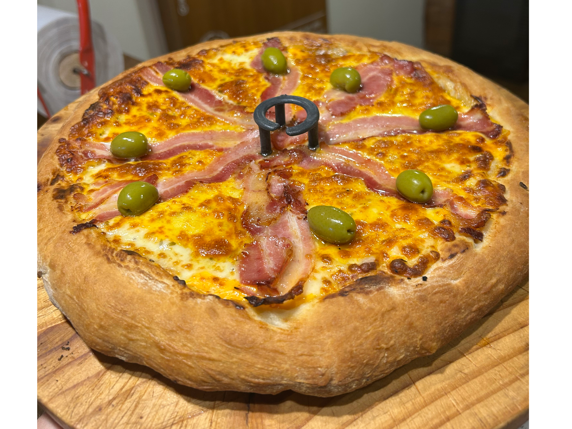 Pizza panceta y cheddar