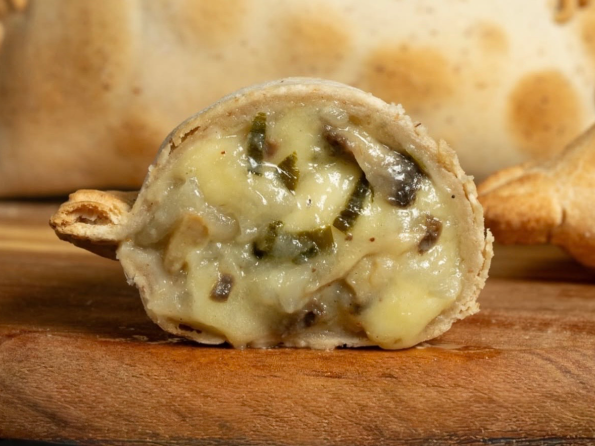 Empanada de puerro y hongos