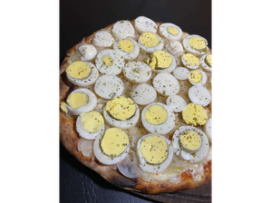 Huevo de napole pizza