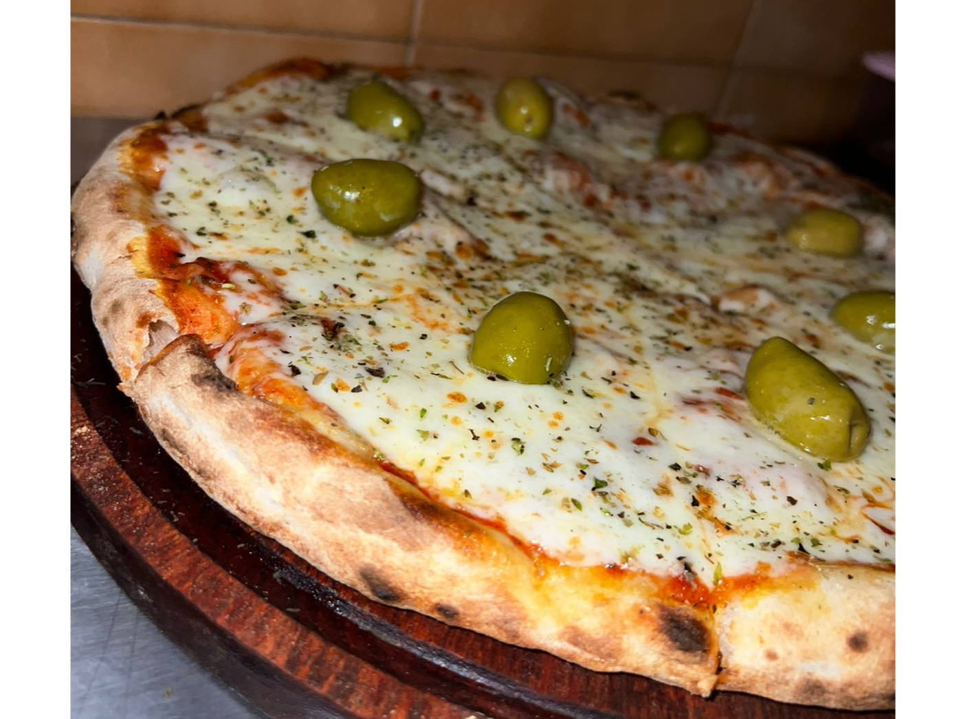 Muzzarella con Aceitunas
