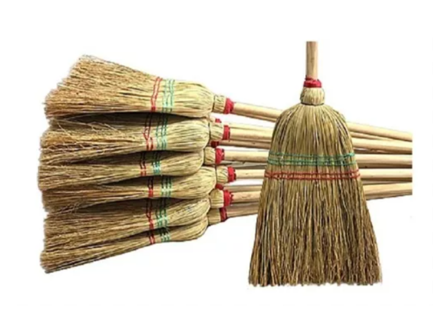 386 - Escoba de paja