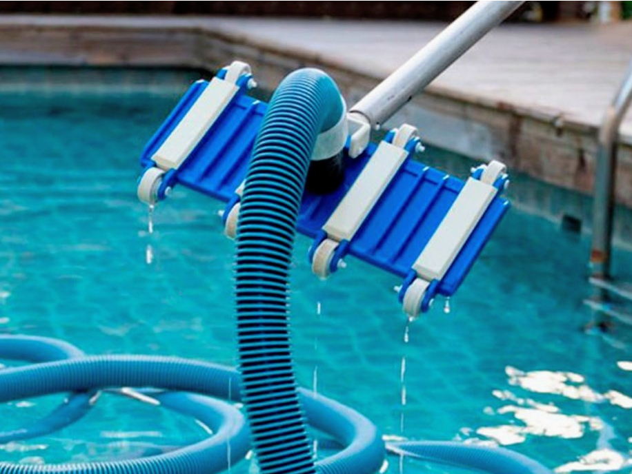 652-Limpia fondo con 8 ruedas