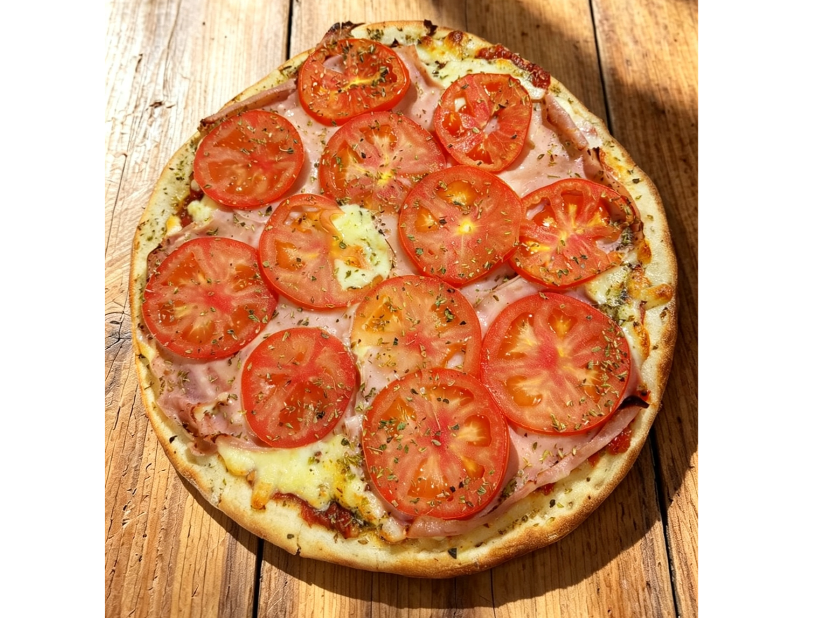 17 - BRONX | Muzzarella, salsa, jamón y rodajas de tomate