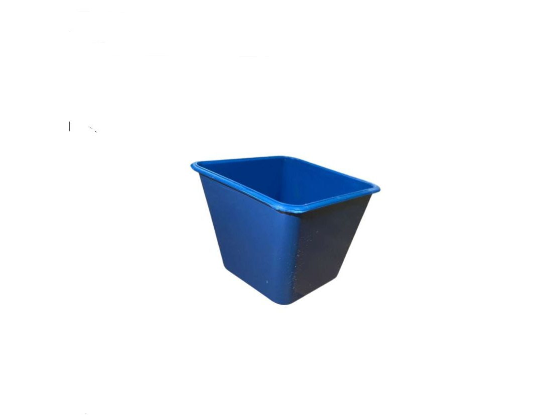 GM003 COMEDERO CUADRADO PARA GALLOS PINEDA