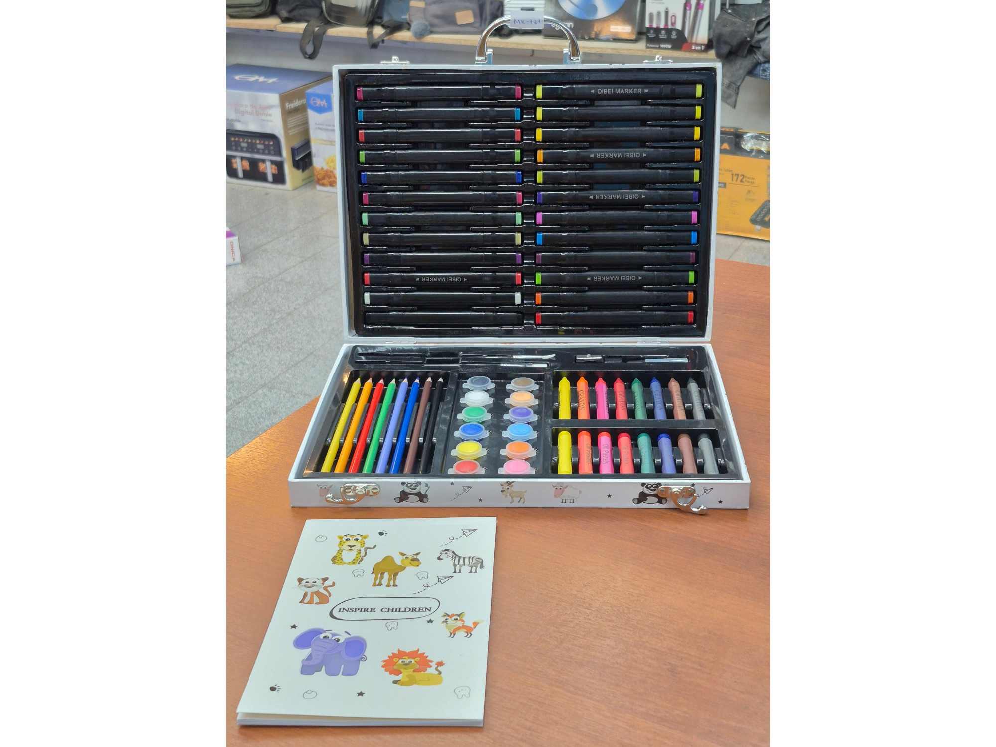 SET DE ARTE CAJA METALICA 84PCS- MK724 - COD.:74