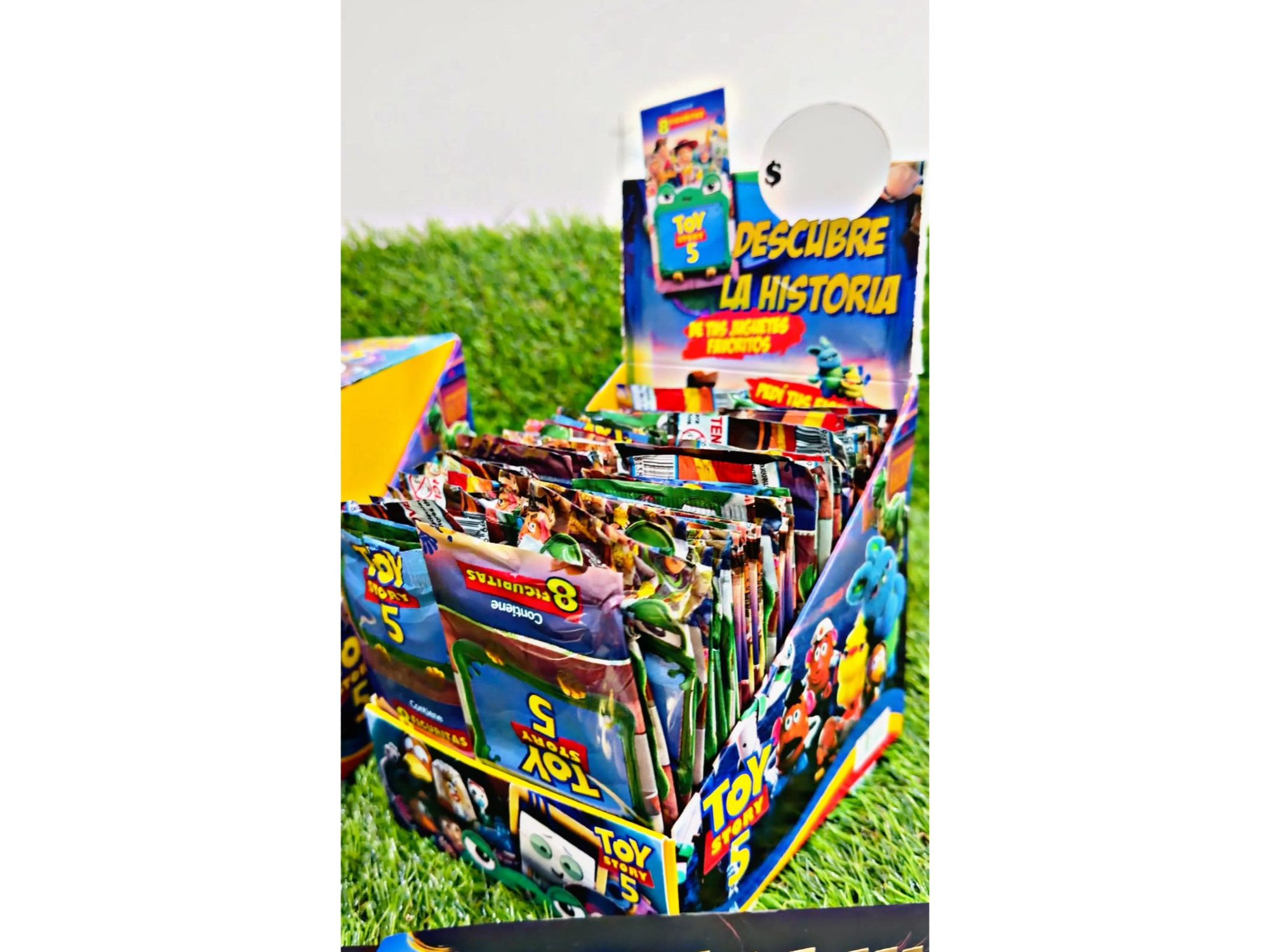 FIGURITAS "TOY STORY" CAJA X 100 PAQUETES  - COD.:119