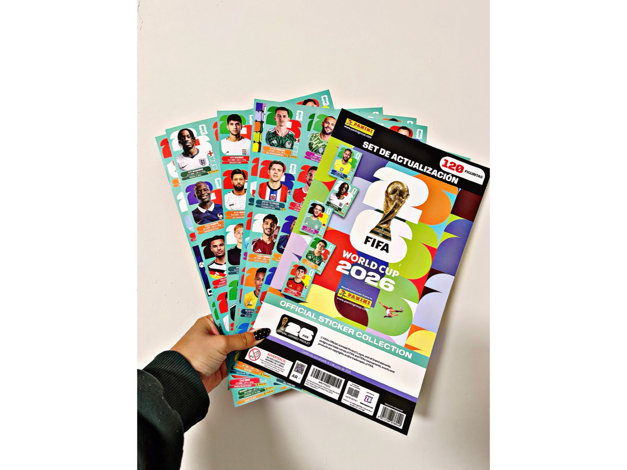 SET DE ACTUALIZACION + ALBUM PANINI  DE REGALO"FIFA WORLD CUP 2026" - COD.:120