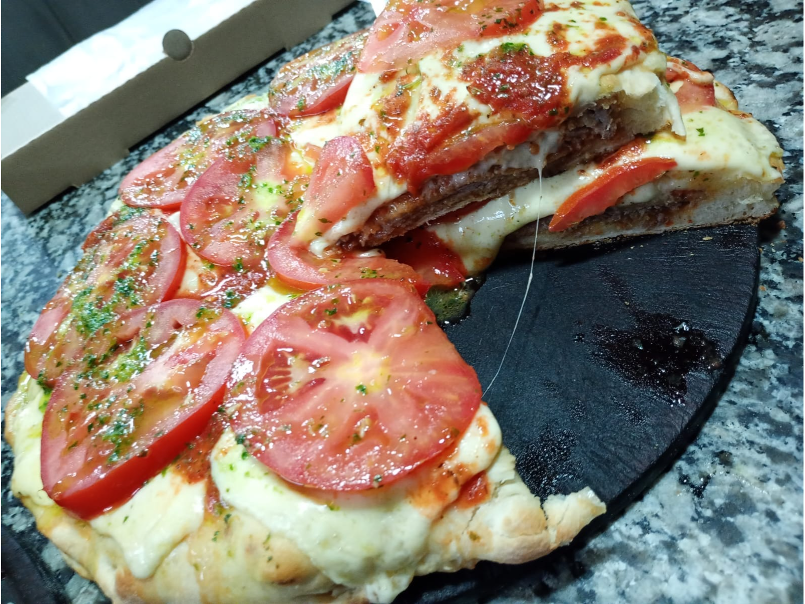 Pizzanesa Napolitana