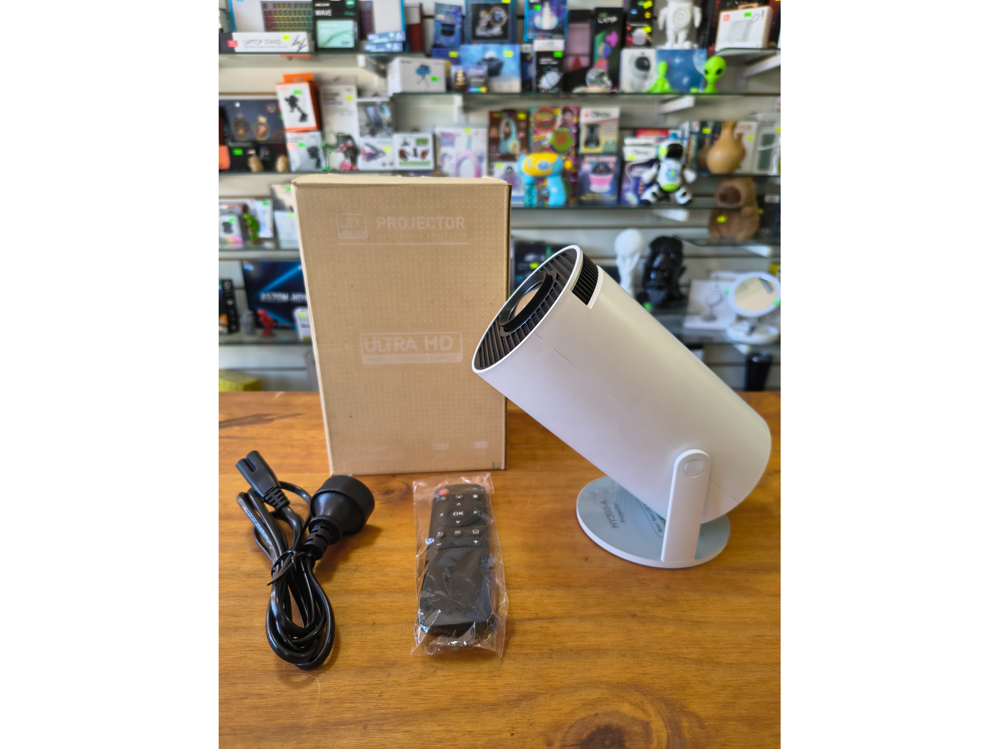 Proyector Ultra hd HY300 Con Android 11