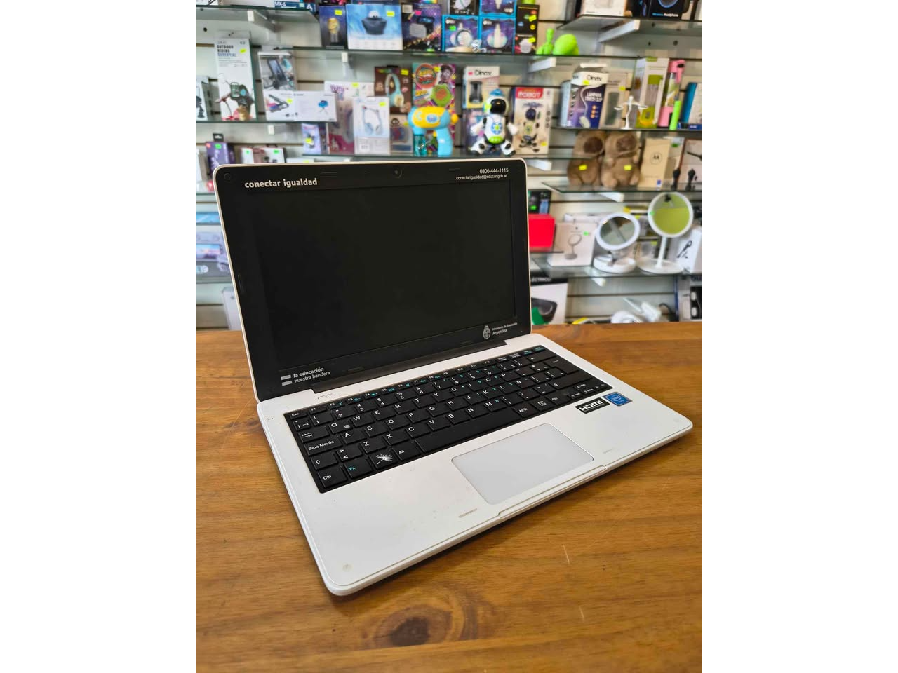 netbook conectar igualdad Juana Manso 8gb de ram con cargador