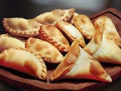 1 Docena de empanadas.