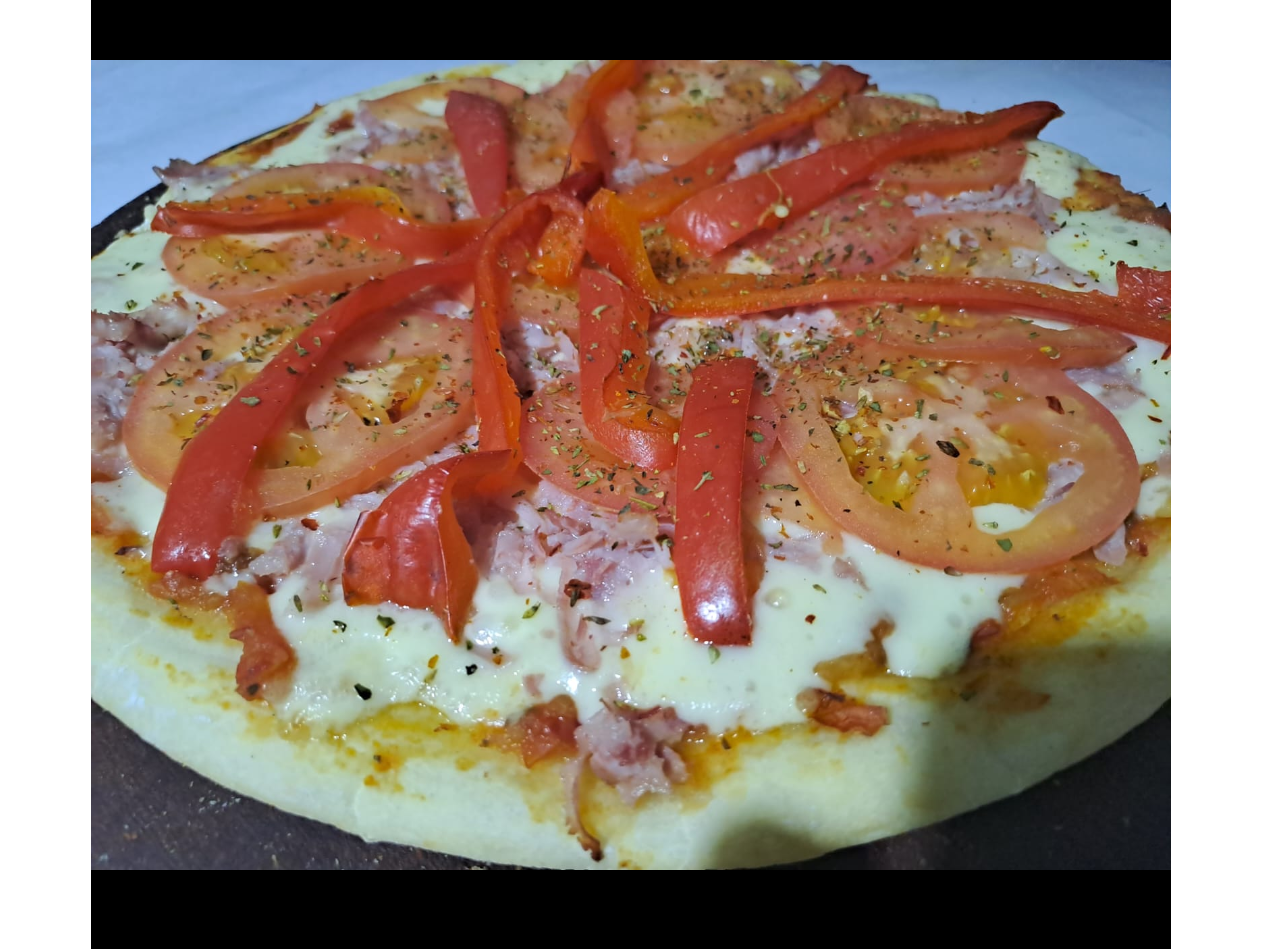 Napolitana con jamón y morrones