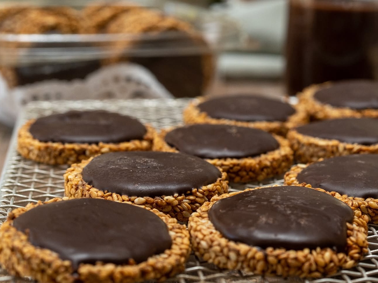 COOKIES DE SESAMO Y CHOCOLATE SIN AZUCAR X 12 UNIDADES