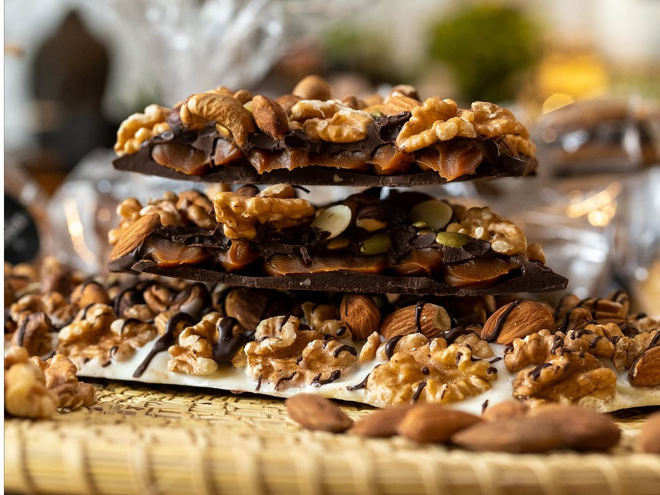 TABLETAS DE CHOCOLATE, DULCE DE LECHE Y FRUTOS SECOS X 300GR