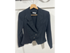 Blazer negro corto