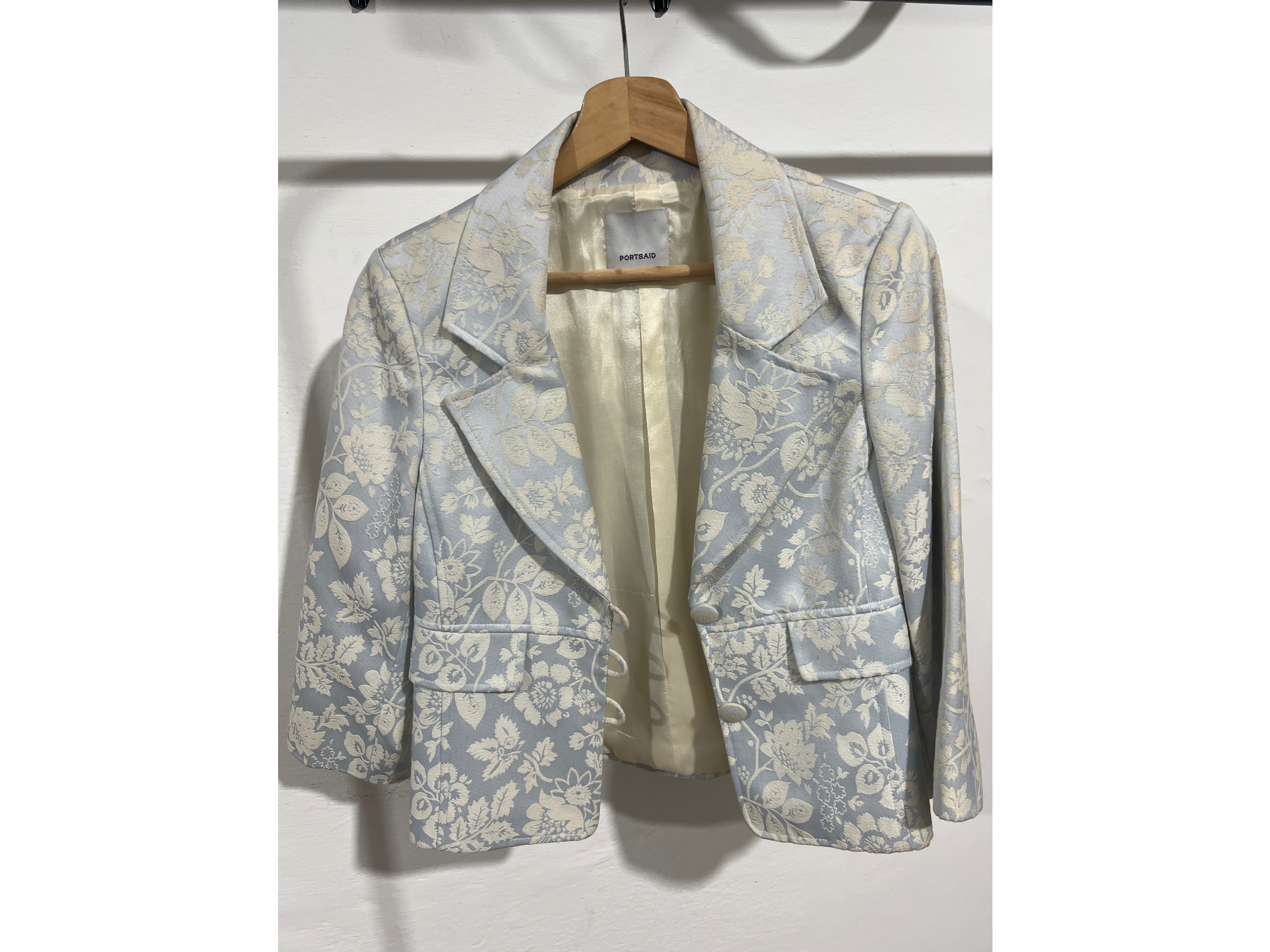 Blazer floreado celeste