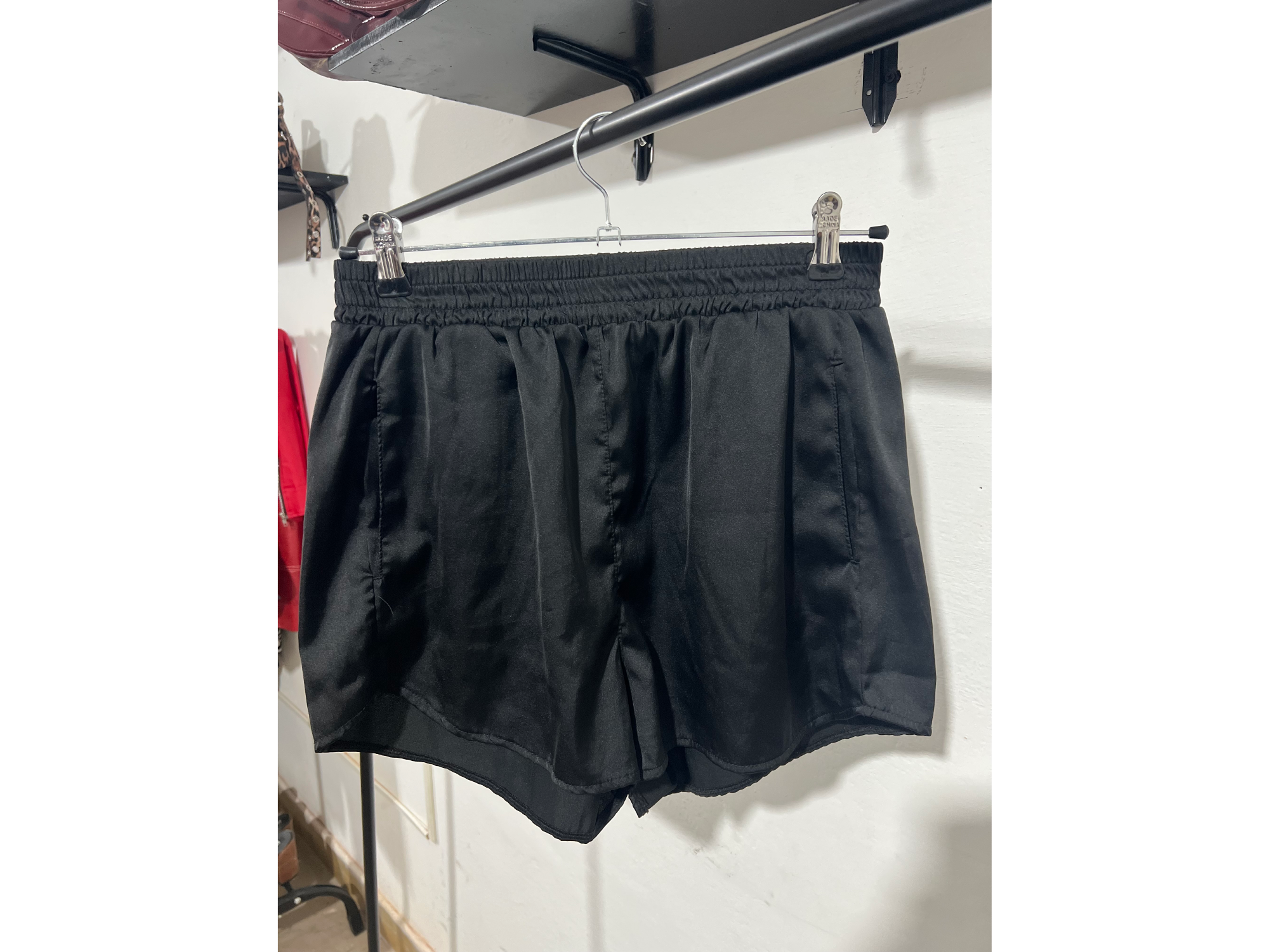 Short deportivo negro liso