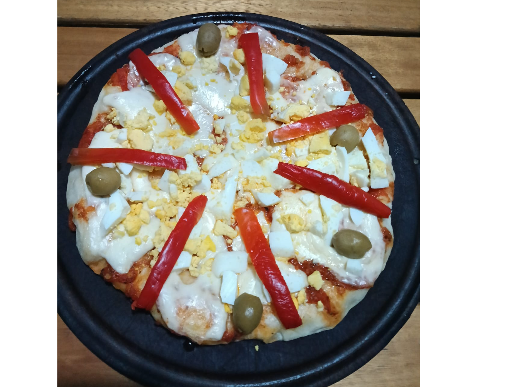 MUZZARELLA CON HUEVO Y MORRONES