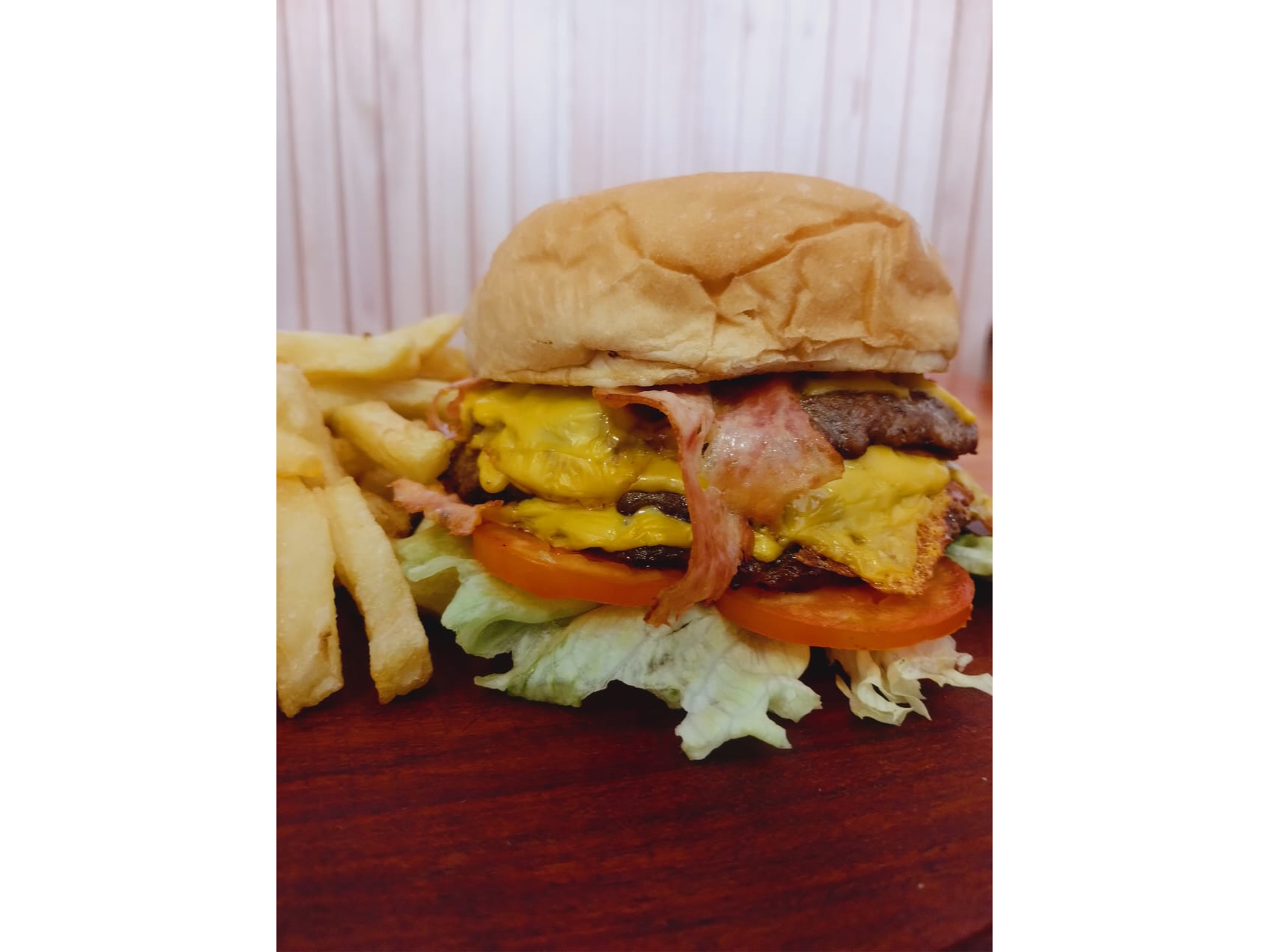 3D HAMBURGUESA DOBLE + PAPAS FRITAS