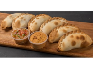 Empanada congelada Jamon y Queso para COCINAR de HUELLAS EN LA ALDEA