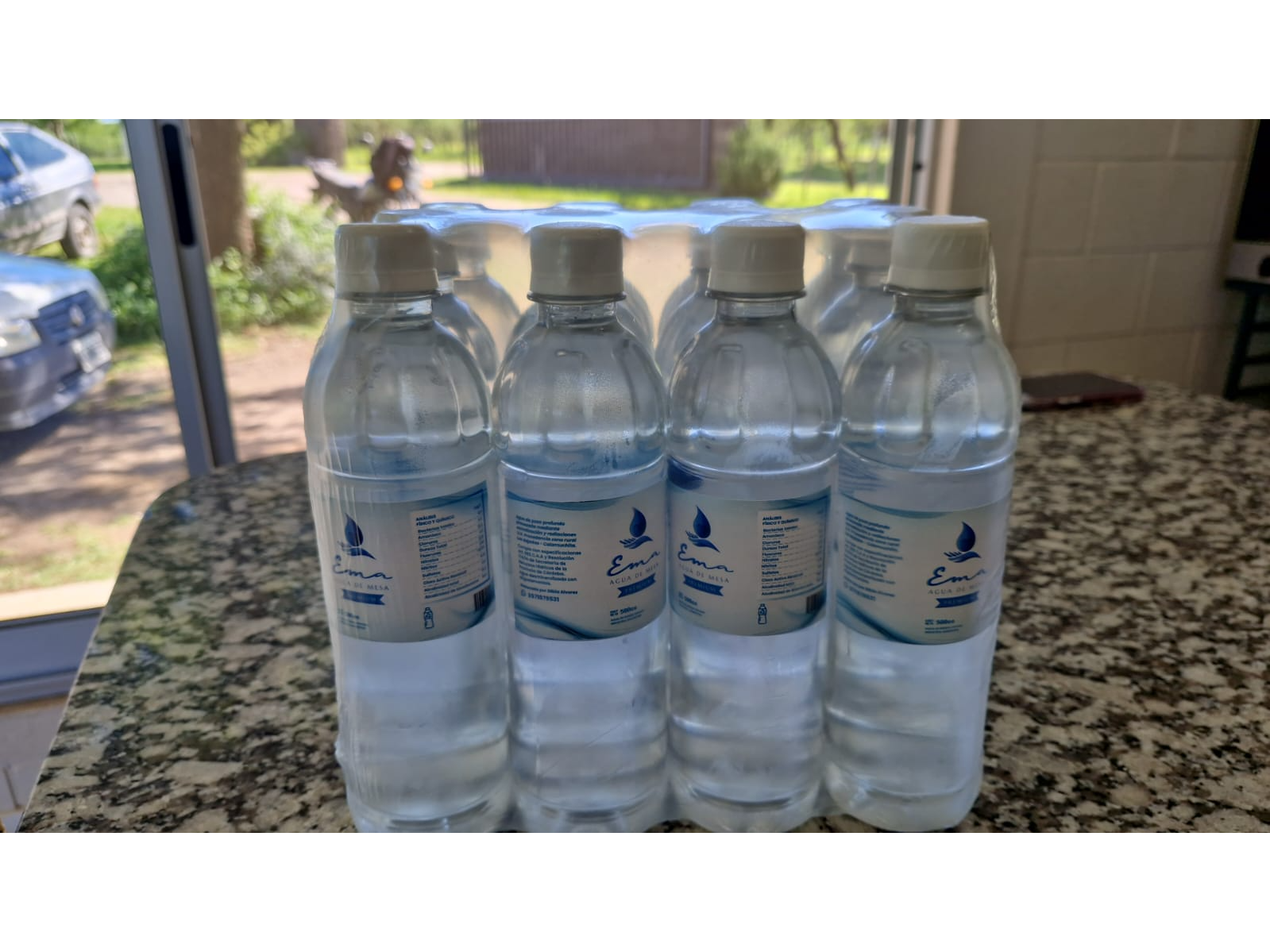 AGUA BOTELLA DE 500 EMA de HUELLAS EN LA ALDEA
