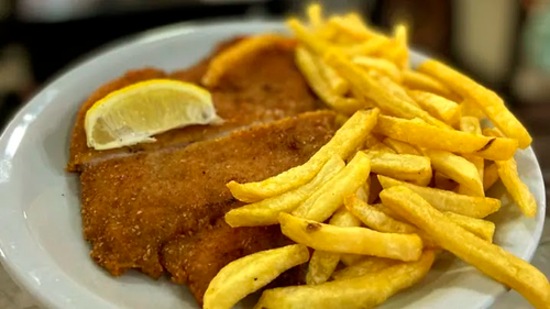 MILANESA CON GUARNICIÓN
