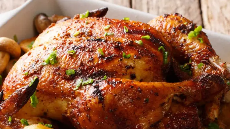 POLLO AL HORNO CON GUARNICIÓN