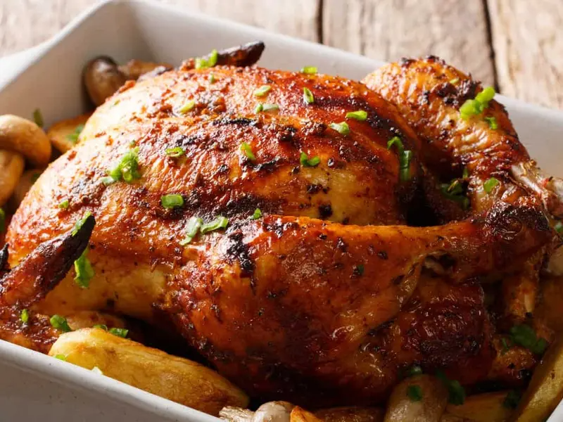 POLLO AL HORNO CON GUARNICIÓN