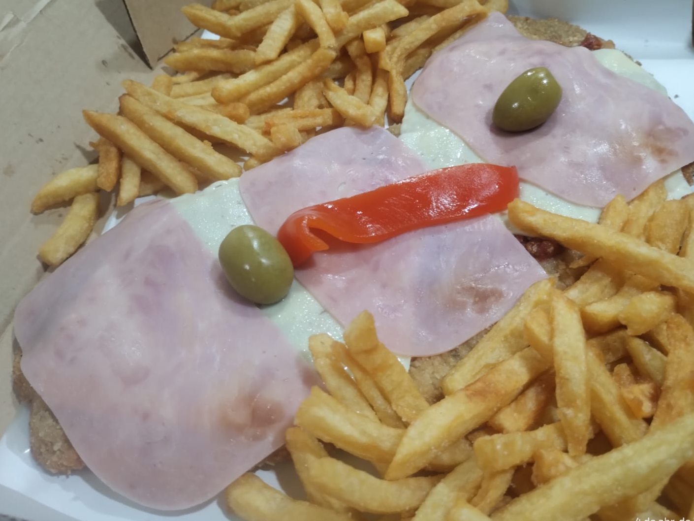 NAPOLITANA C/FRITAS de Pizzeria Fonavi