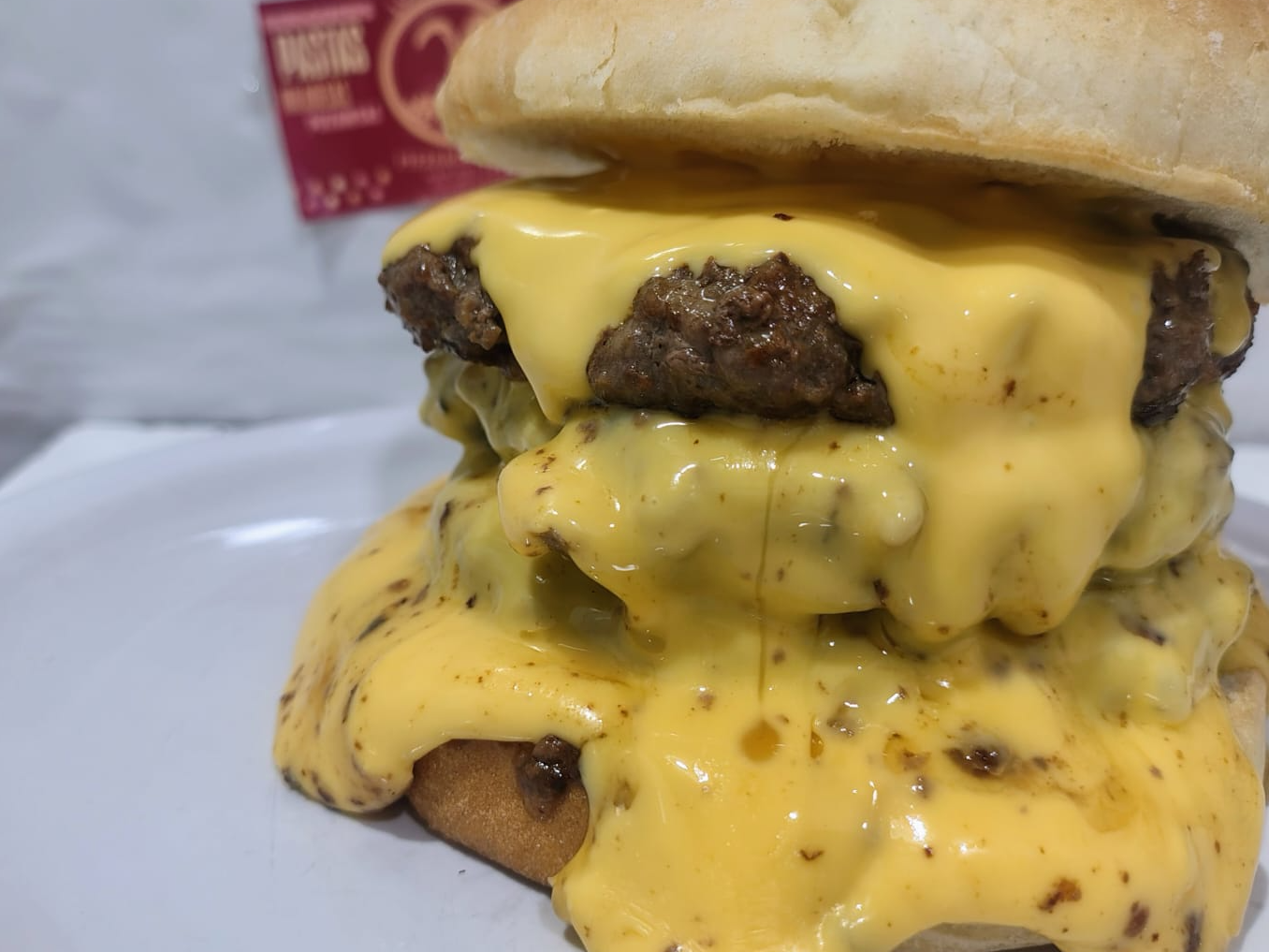 BURGUER TRIPLE CHEDDAR