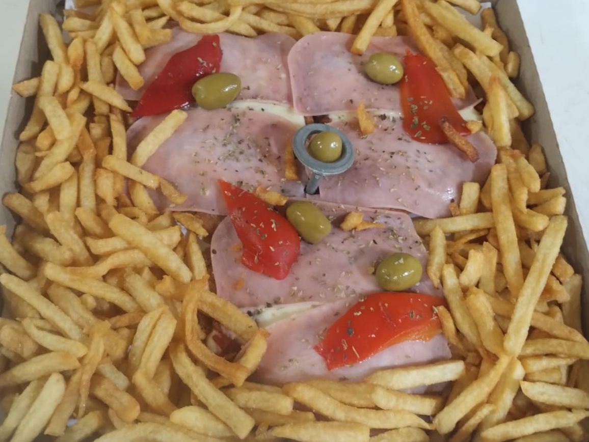 SUPER NAPOLITANA C/FRITAS de Pizzeria Fonavi