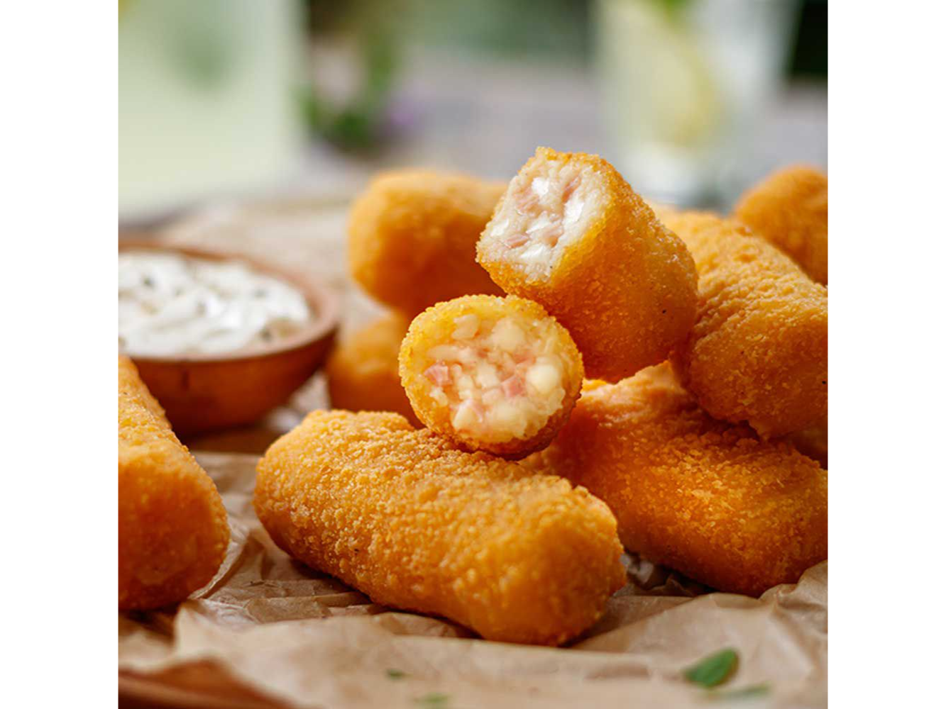 Croquetas de papa con jamón y queso