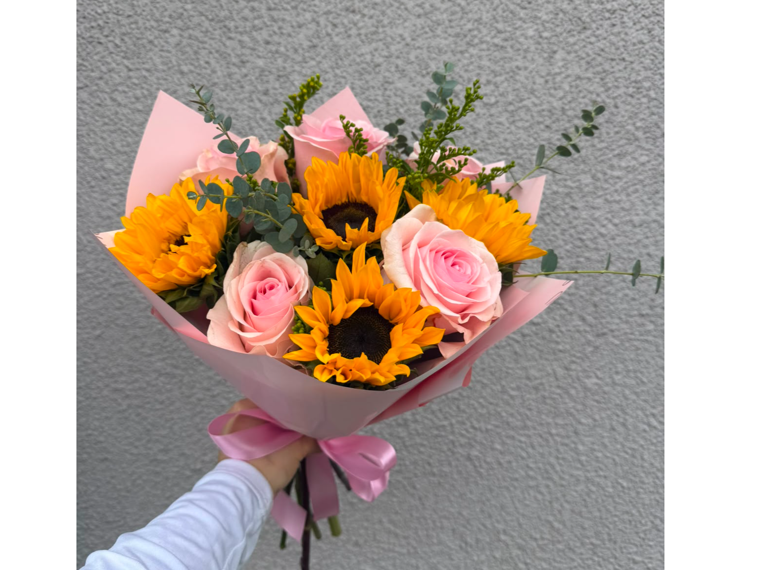 Ramo de 5 Rosas y 5 Girasoles